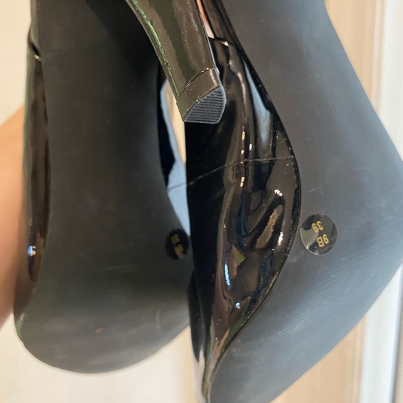 BCBGirls Black Slingback Peep Toe Heels Size 9 - Picture 12 of 12